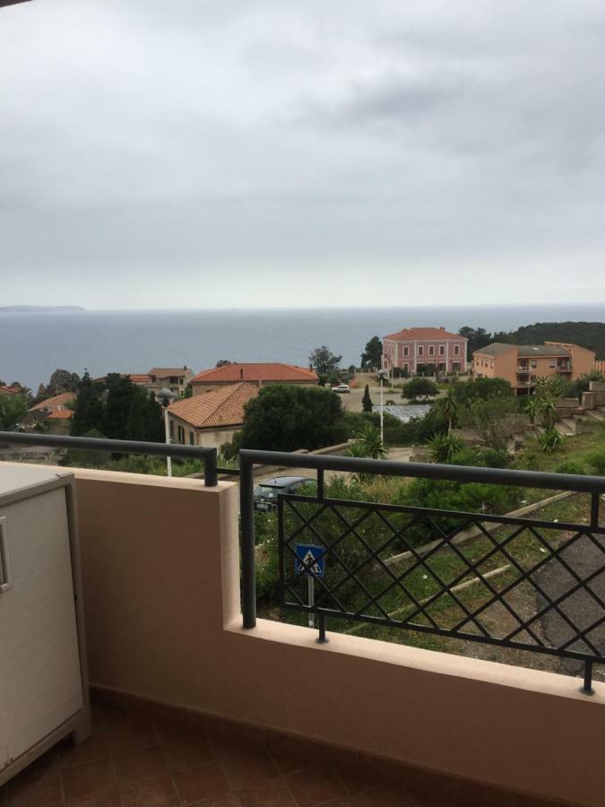 Appartamento "Magnifica Vista Sul Mare" Nebida Bagian luar foto