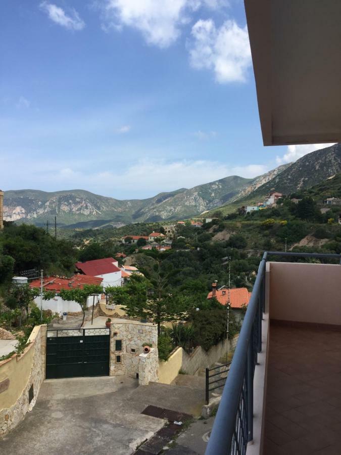 Appartamento "Magnifica Vista Sul Mare" Nebida Bagian luar foto